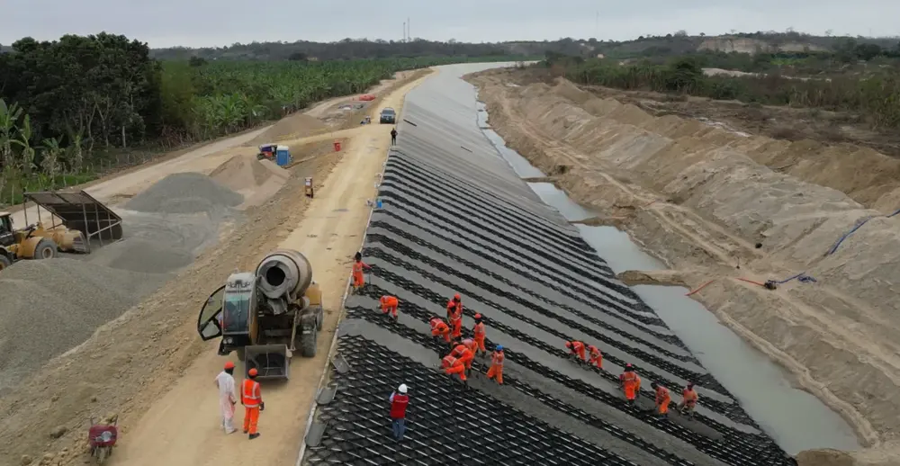 Río Zarumilla, Tumbes, Peru (≈ 33 km)