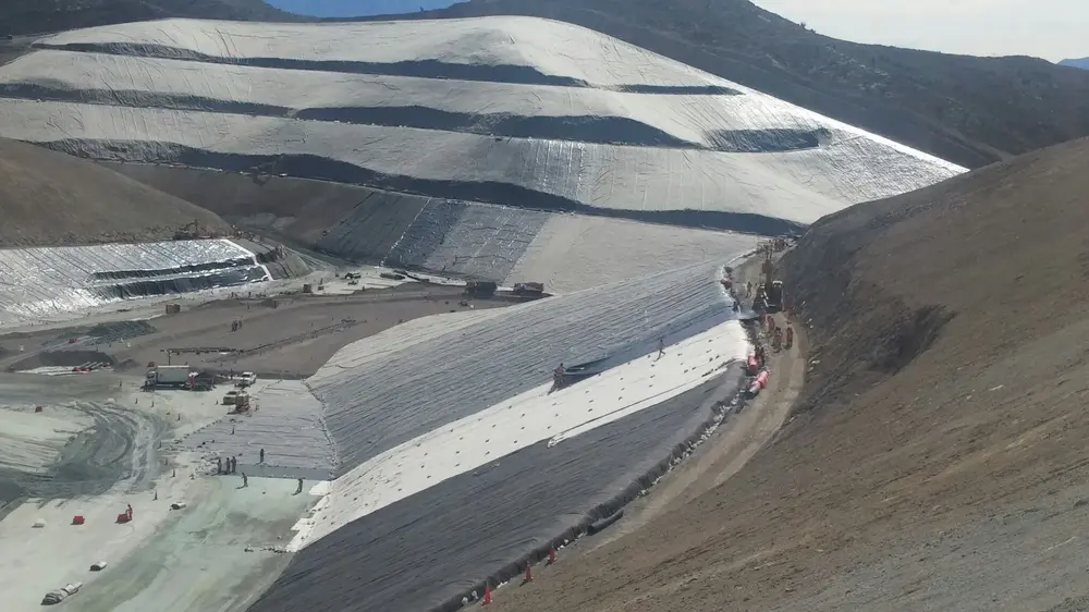 Impermeabilización del Pad 1 - Fase III, Sociedad Minera Cerro Verde, Arequipa, Perú.